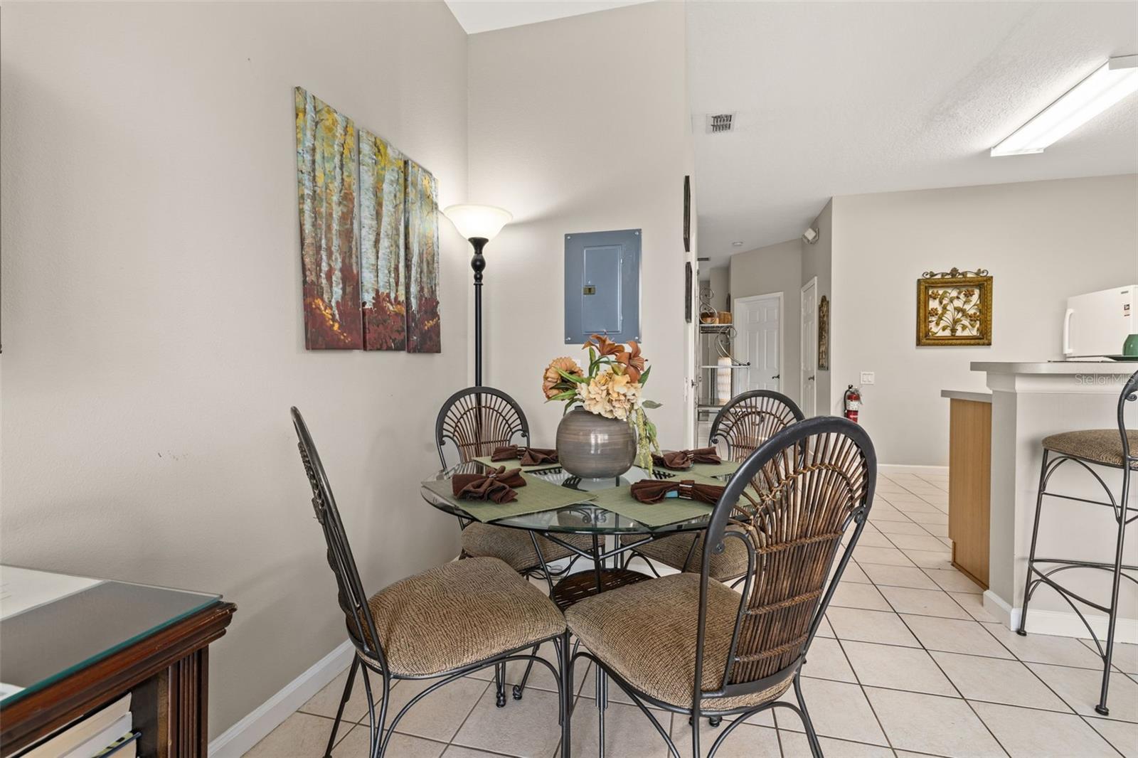 Image 28 of 100 For 2346 Silver Palm Drive
