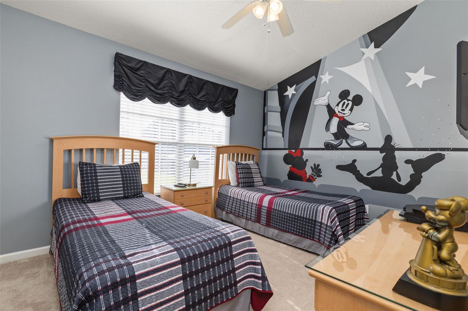 Image 30 of 100 For 2346 Silver Palm Drive