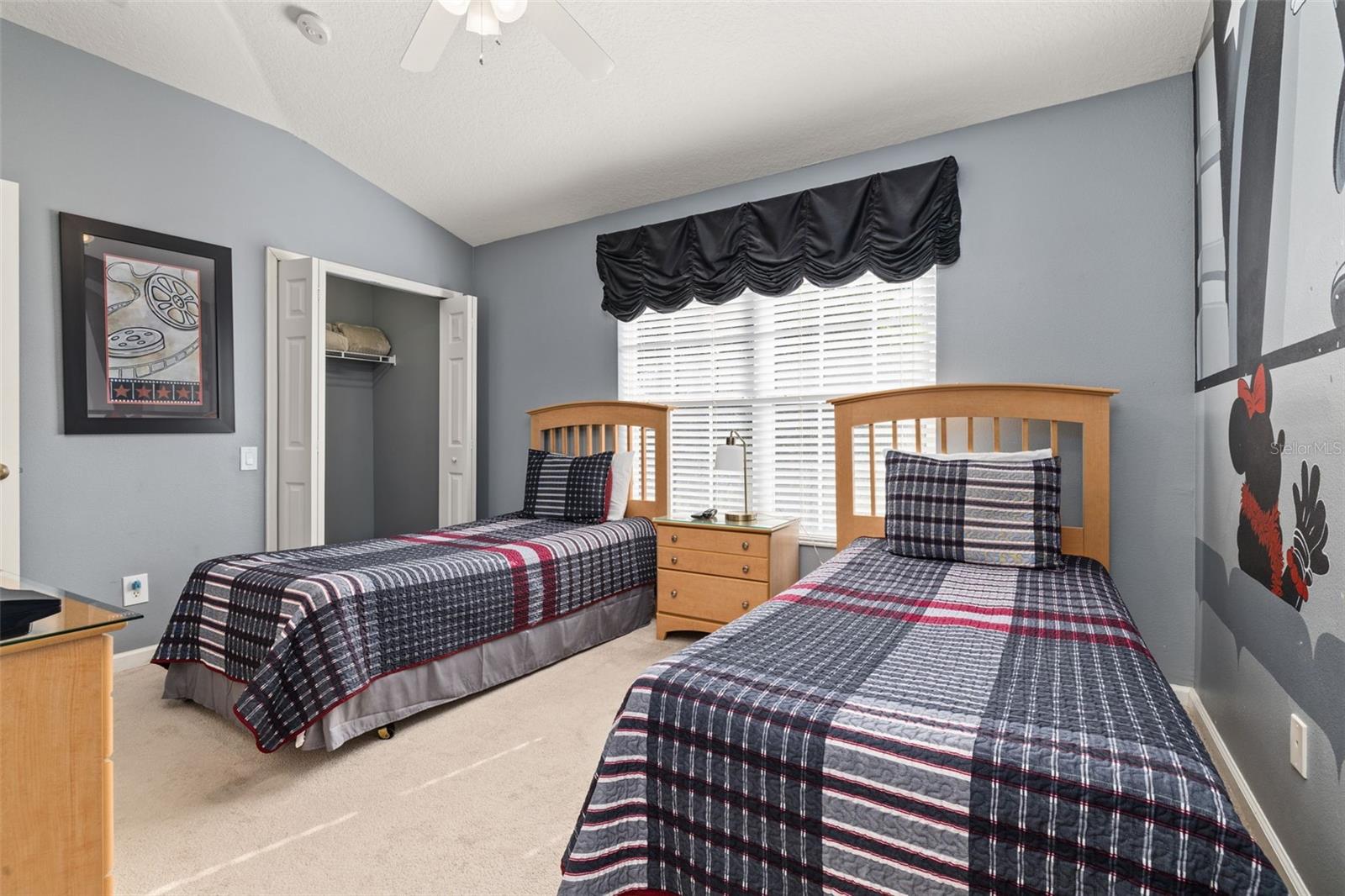 Image 33 of 100 For 2346 Silver Palm Drive