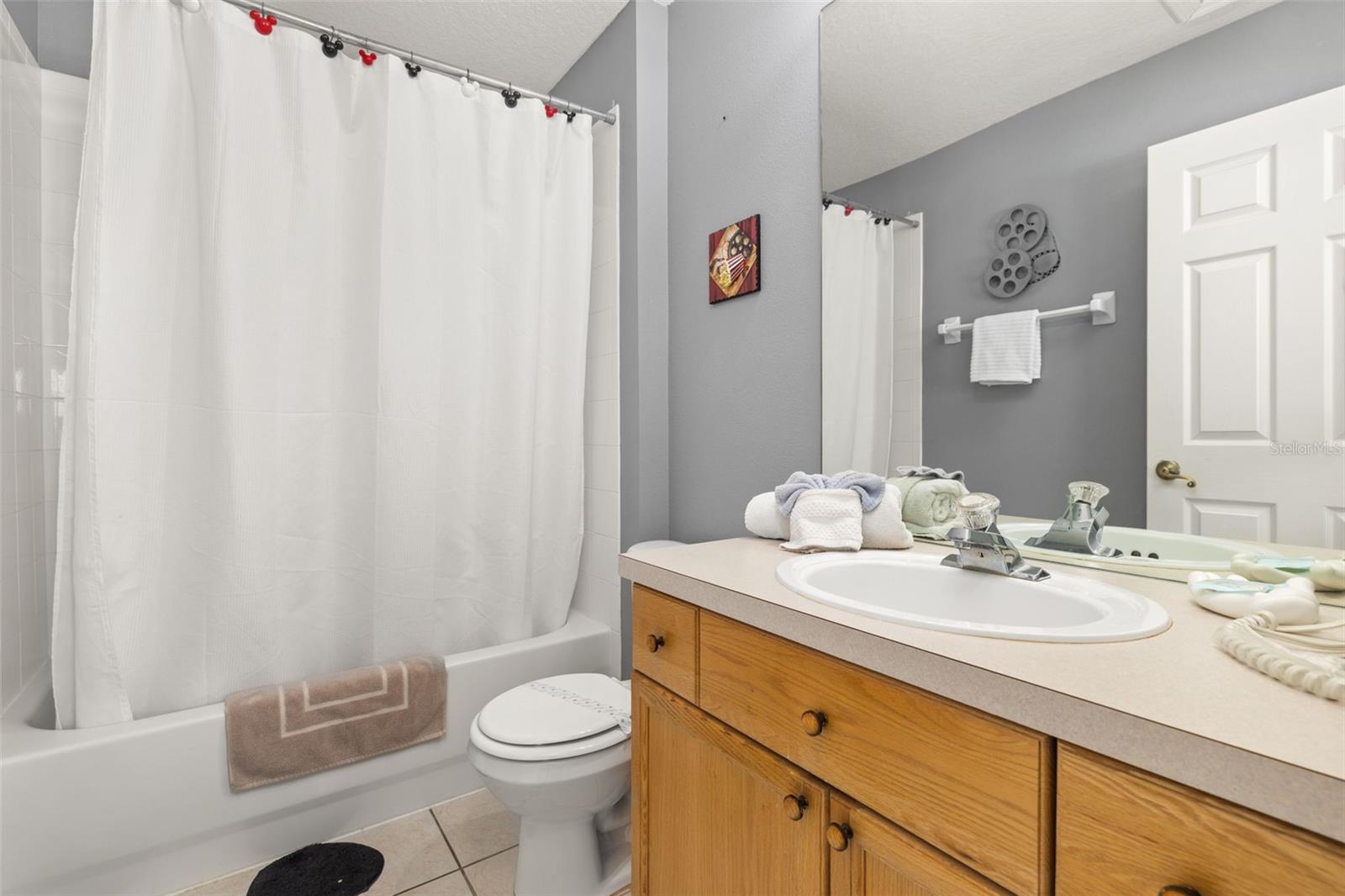 Image 34 of 100 For 2346 Silver Palm Drive
