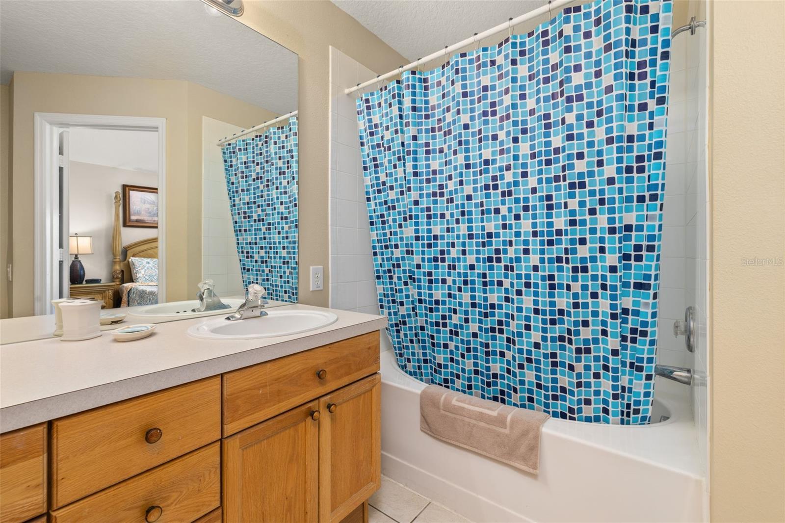 Image 40 of 100 For 2346 Silver Palm Drive