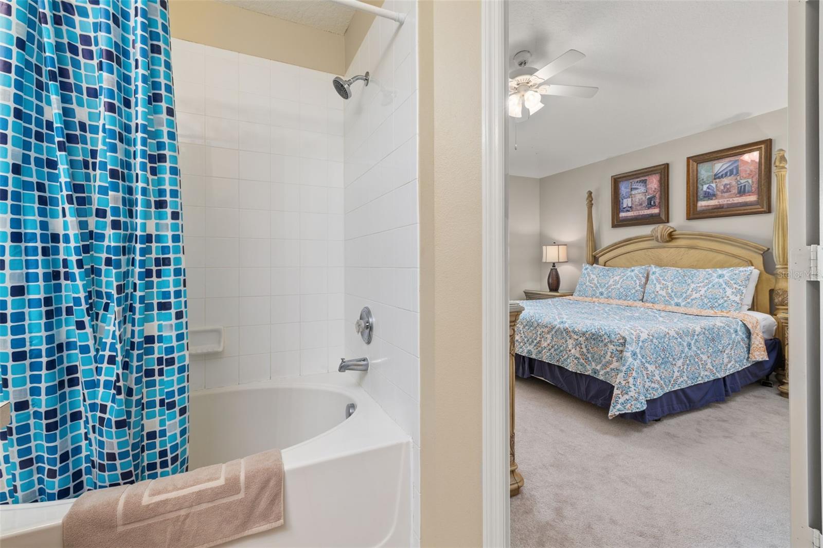 Image 41 of 100 For 2346 Silver Palm Drive