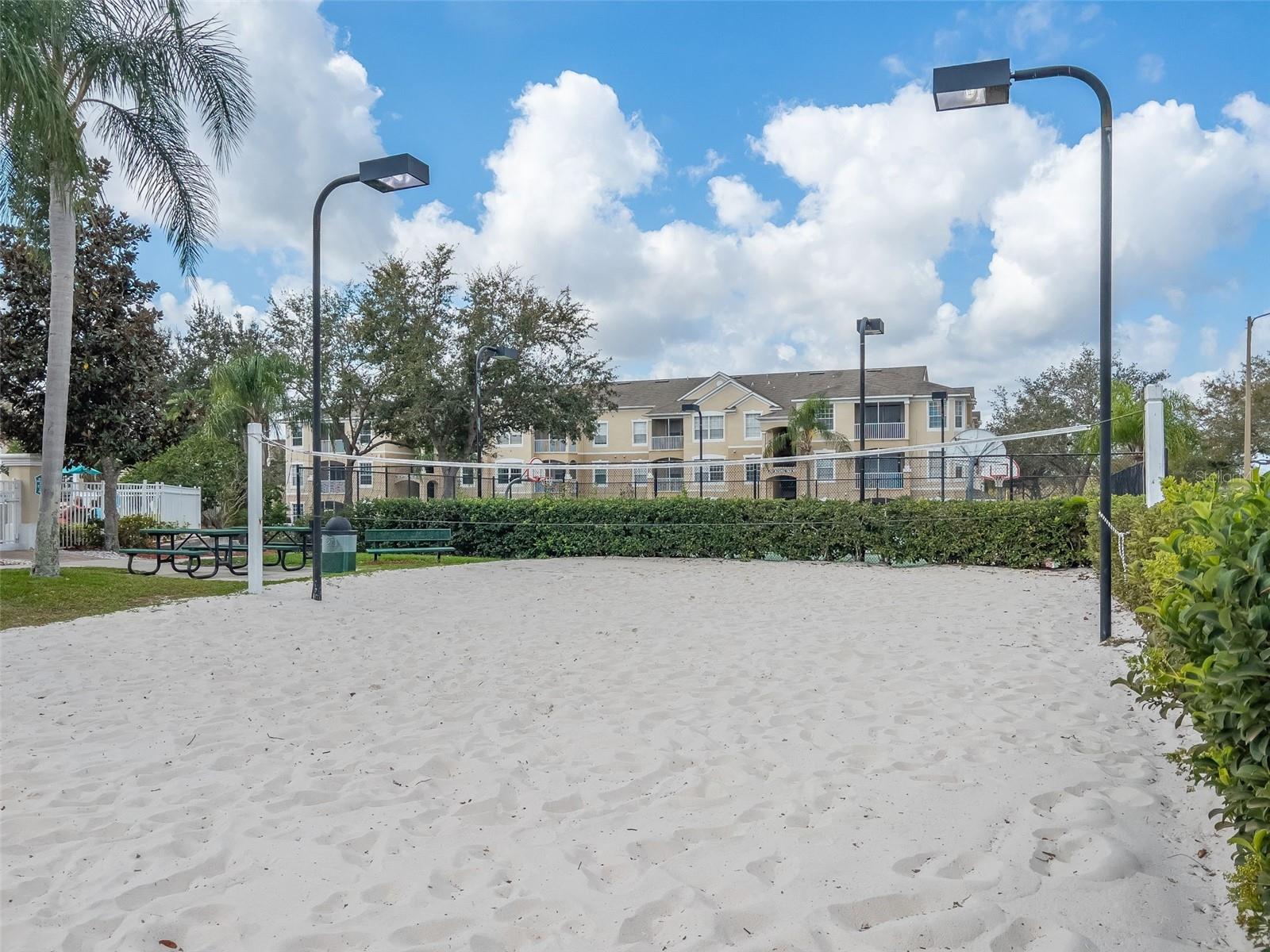 Image 95 of 100 For 2346 Silver Palm Drive