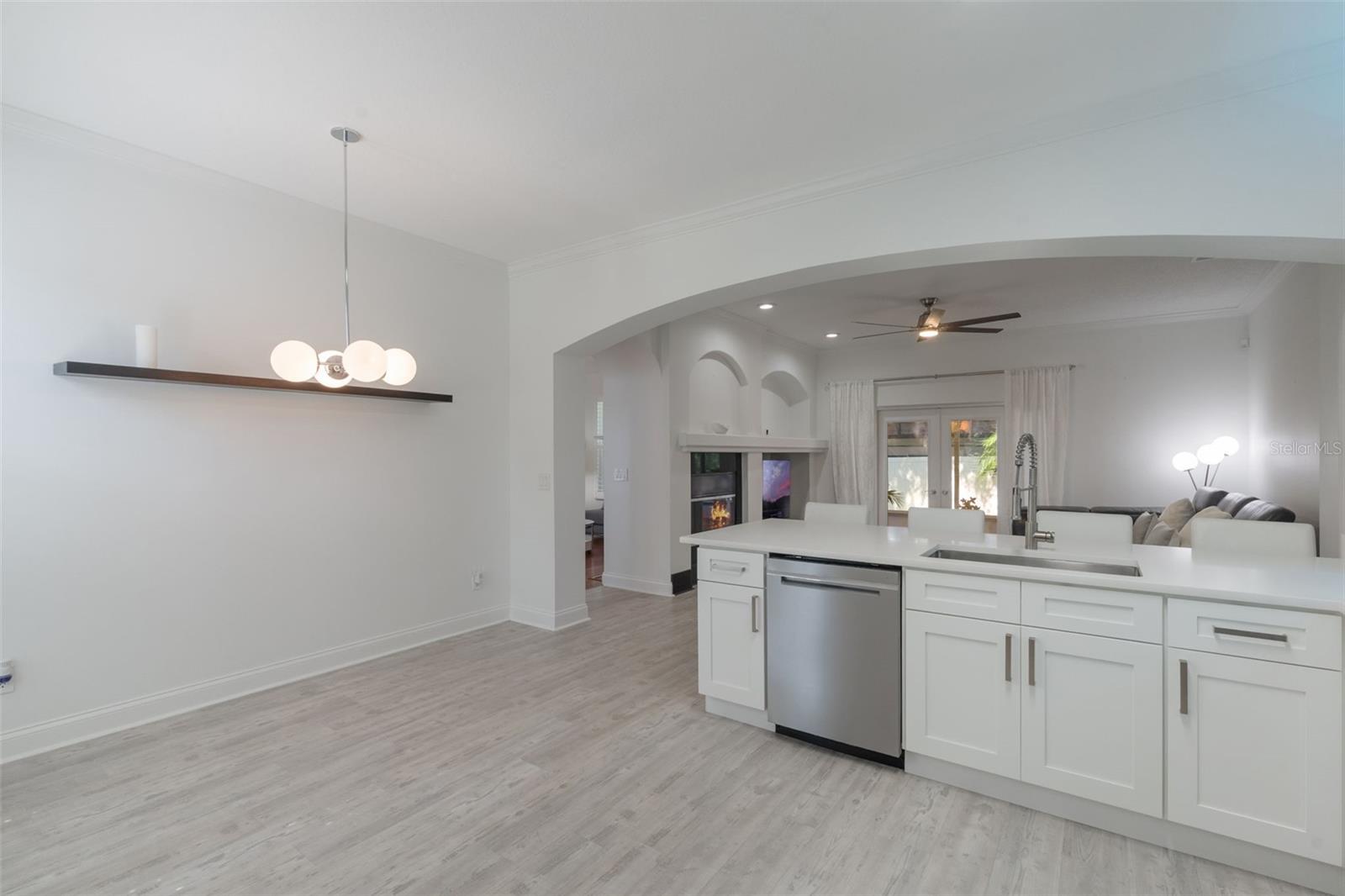 Image 14 of 47 For 920 Cool Springs Circle