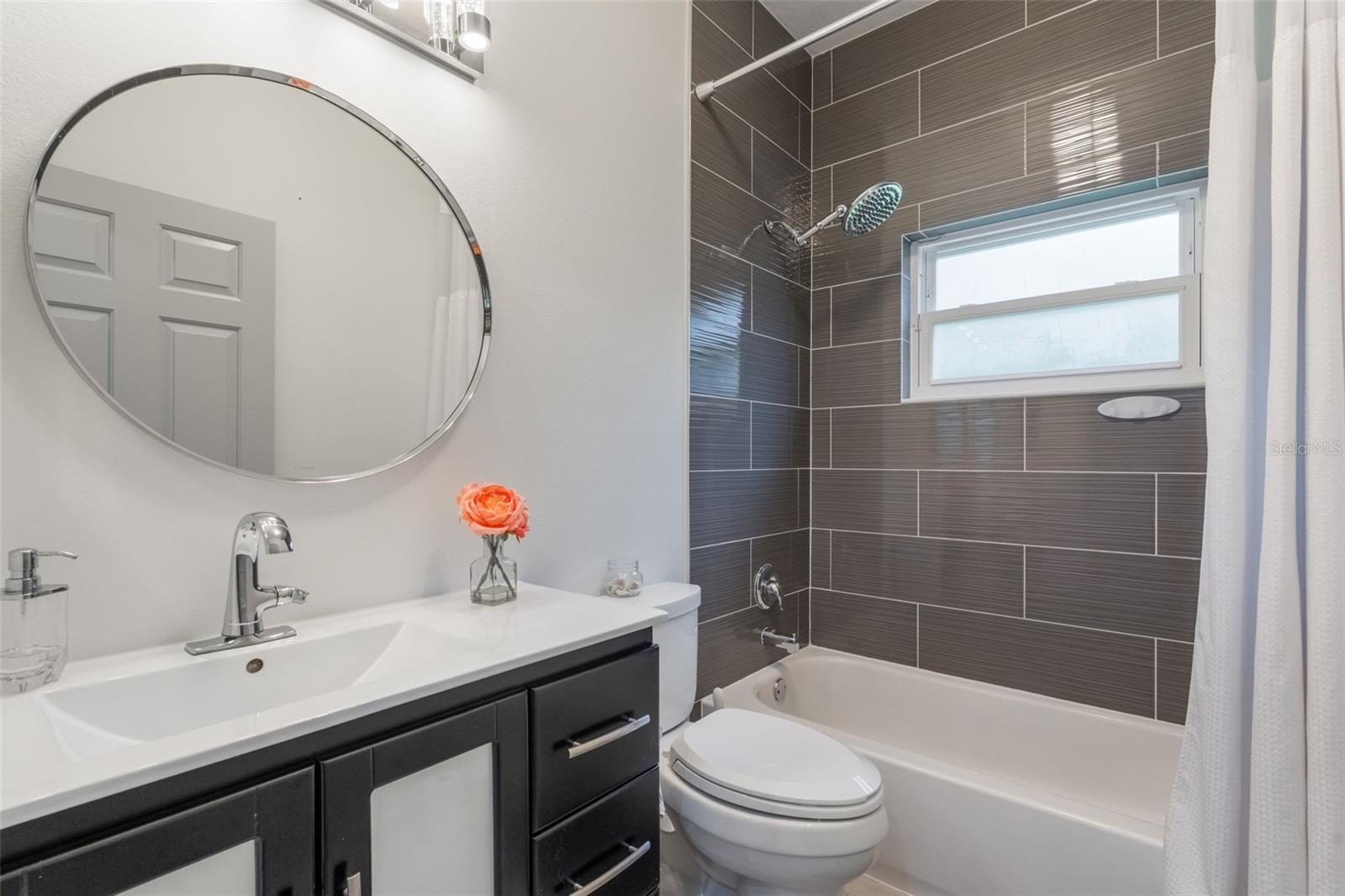 Image 29 of 47 For 920 Cool Springs Circle
