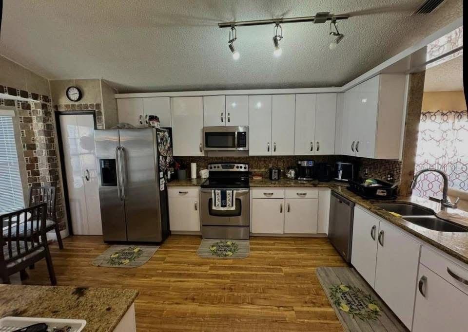 Image 3 of 13 For 1808 Tattenham Way