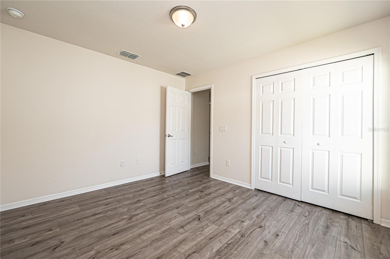 Image 16 of 27 For 15476 34th Court Road