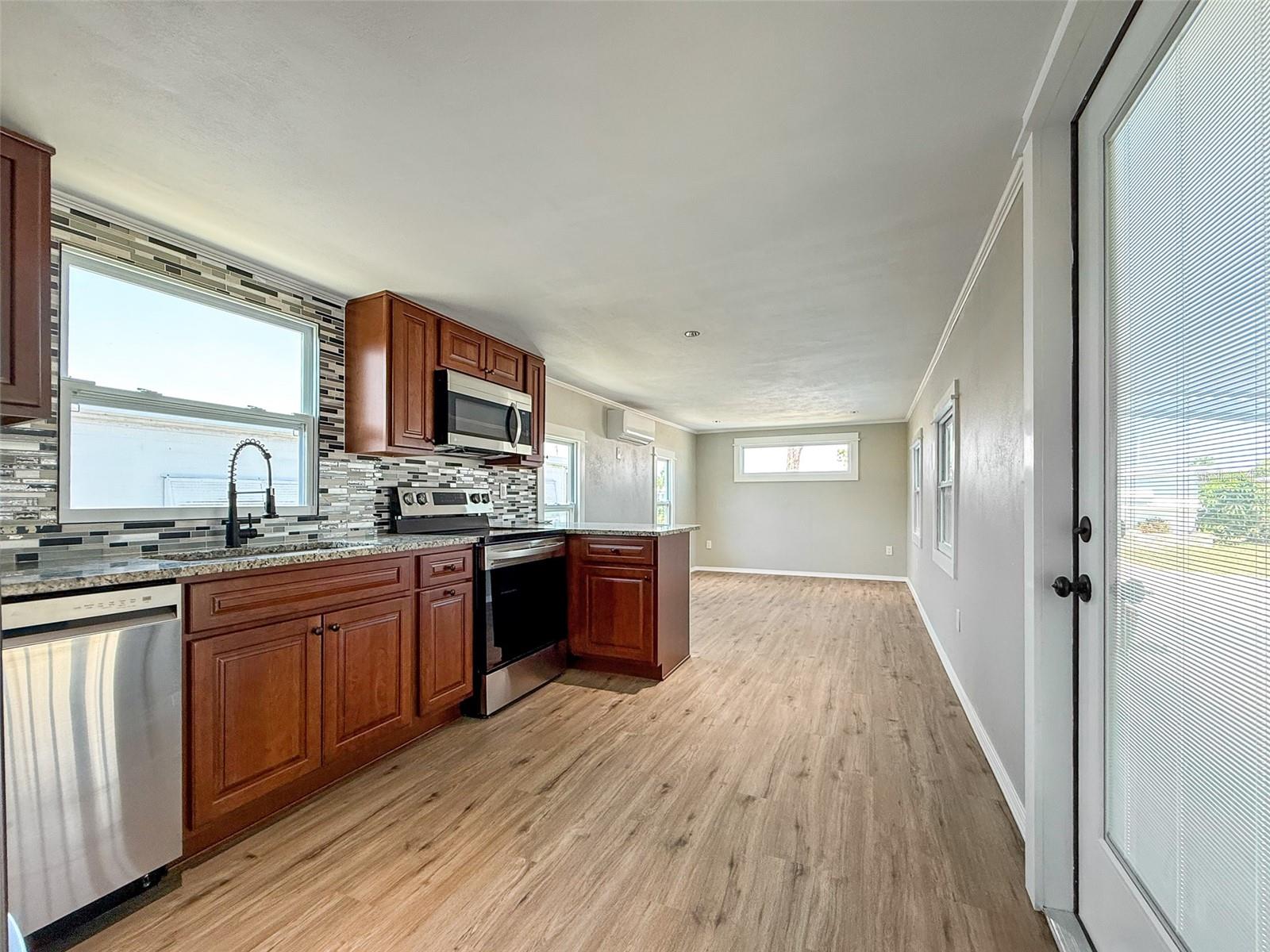 Image 2 of 25 For 5141 Oakland Hills Avenue