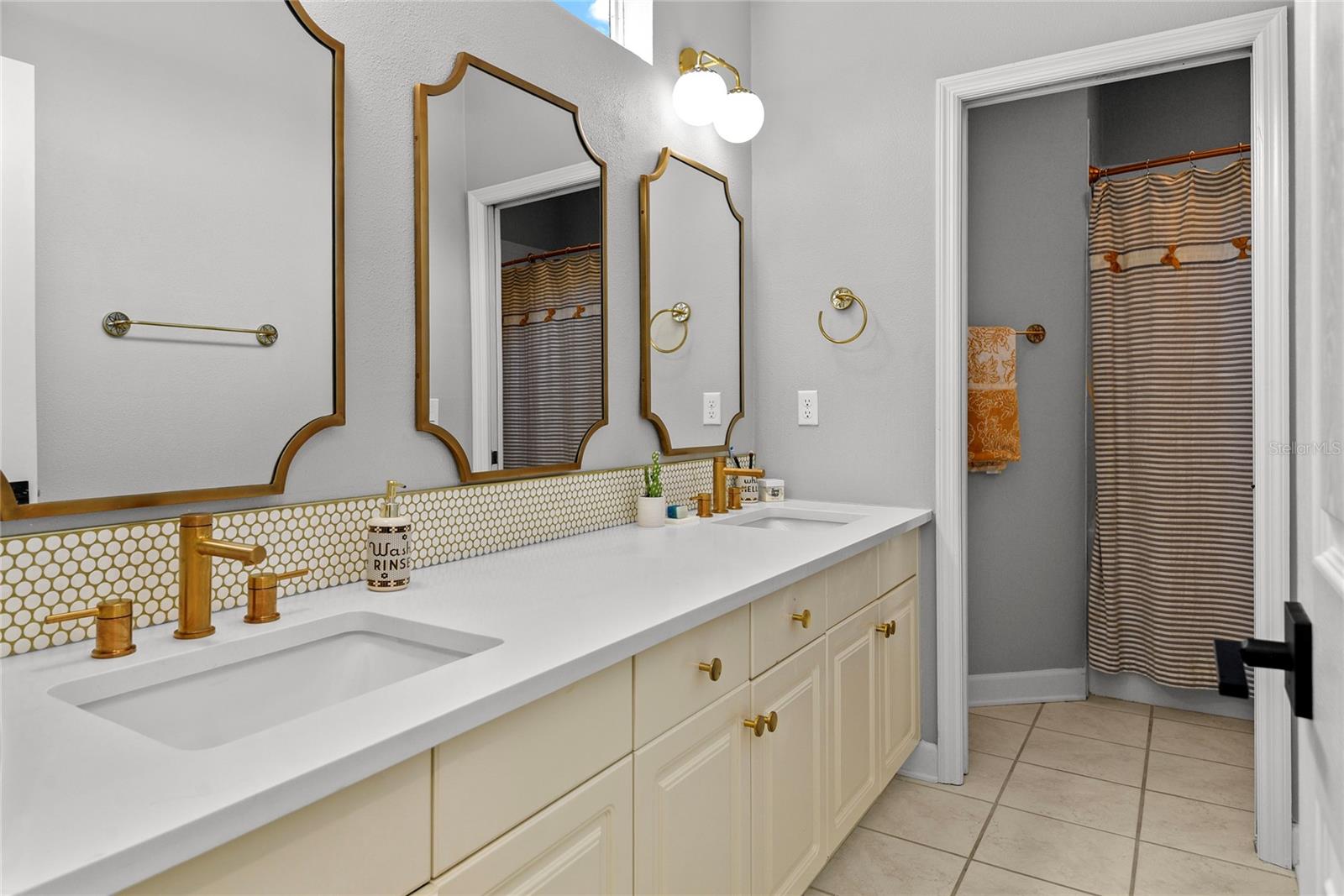 Image 37 of 50 For 960 Brightwater Circle