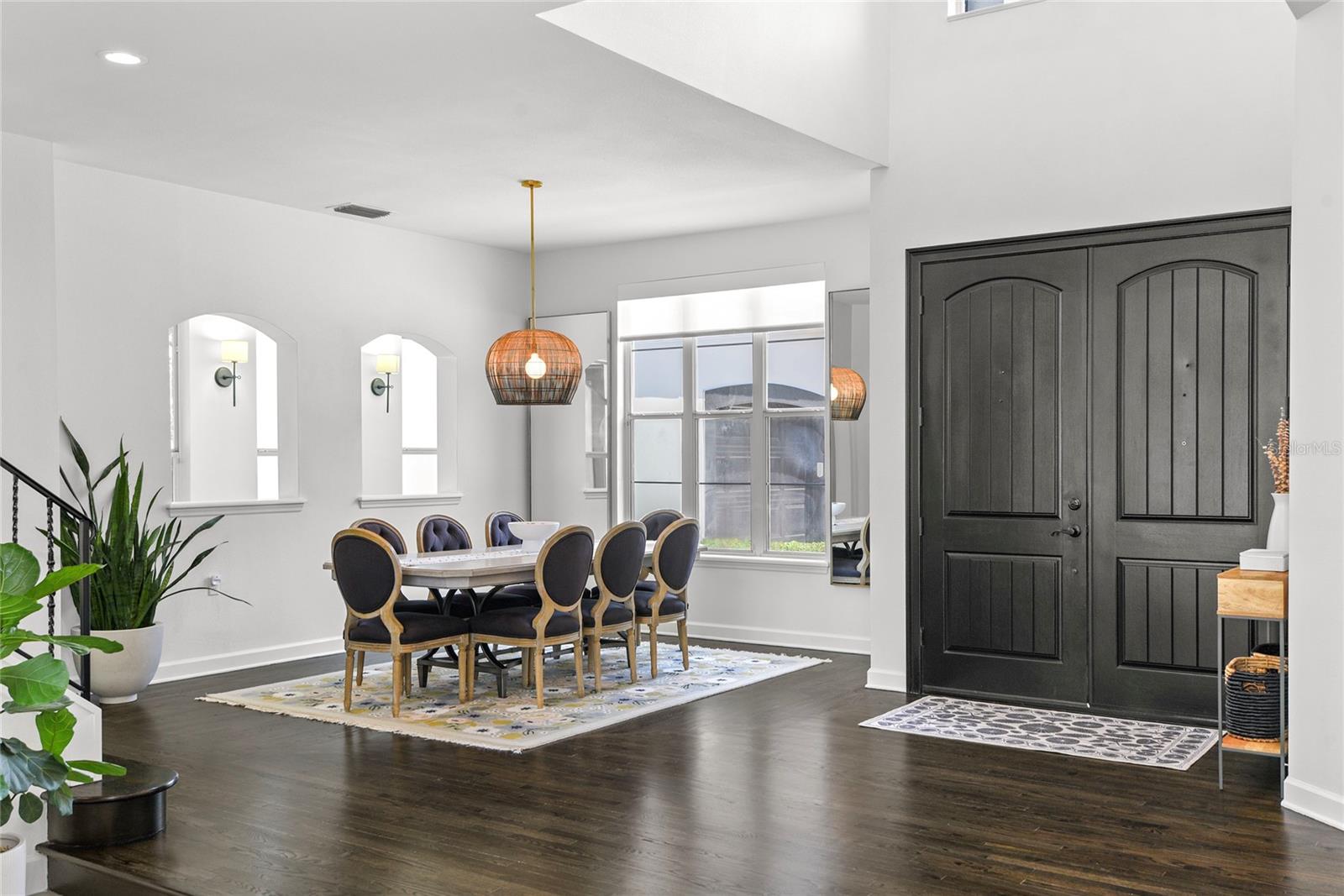 Image 4 of 50 For 960 Brightwater Circle
