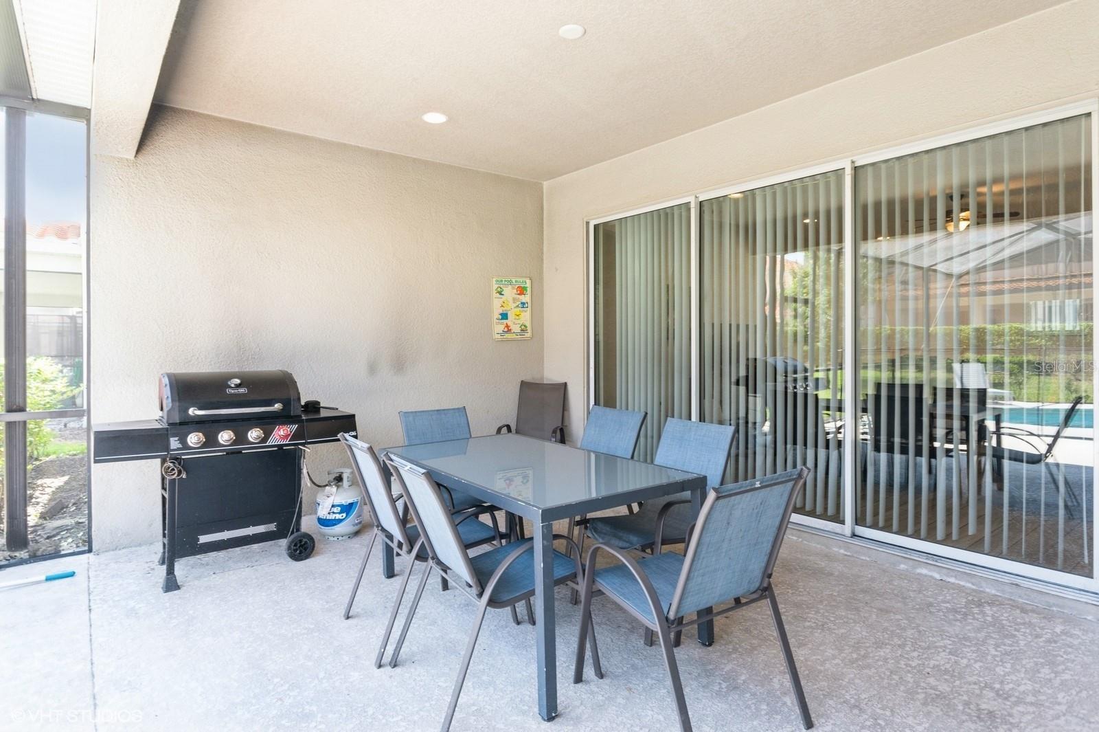 Listing photo id 31 for 7017 Oakwood Street