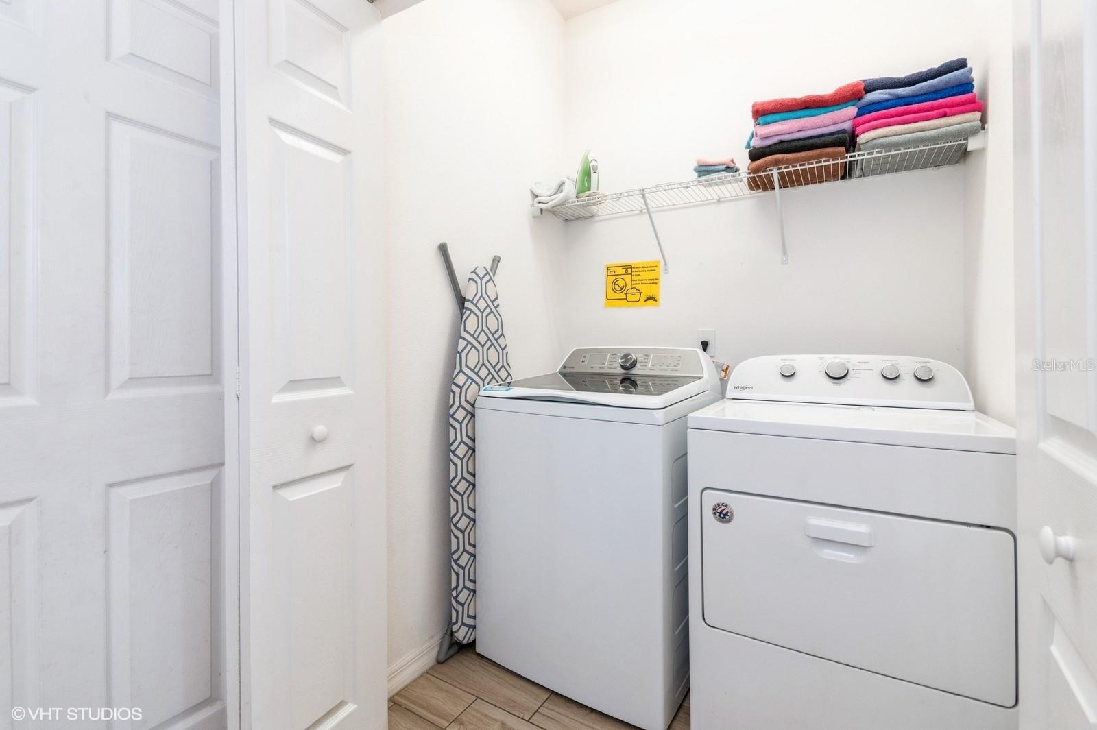 Listing photo id 33 for 7017 Oakwood Street