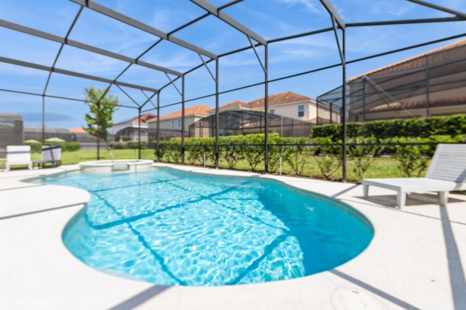 Listing photo id 37 for 7017 Oakwood Street
