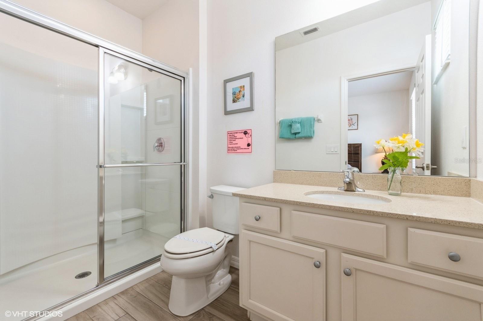 Listing photo id 54 for 7017 Oakwood Street