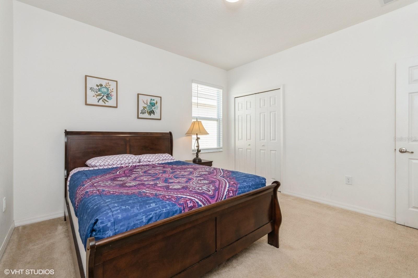Listing photo id 61 for 7017 Oakwood Street