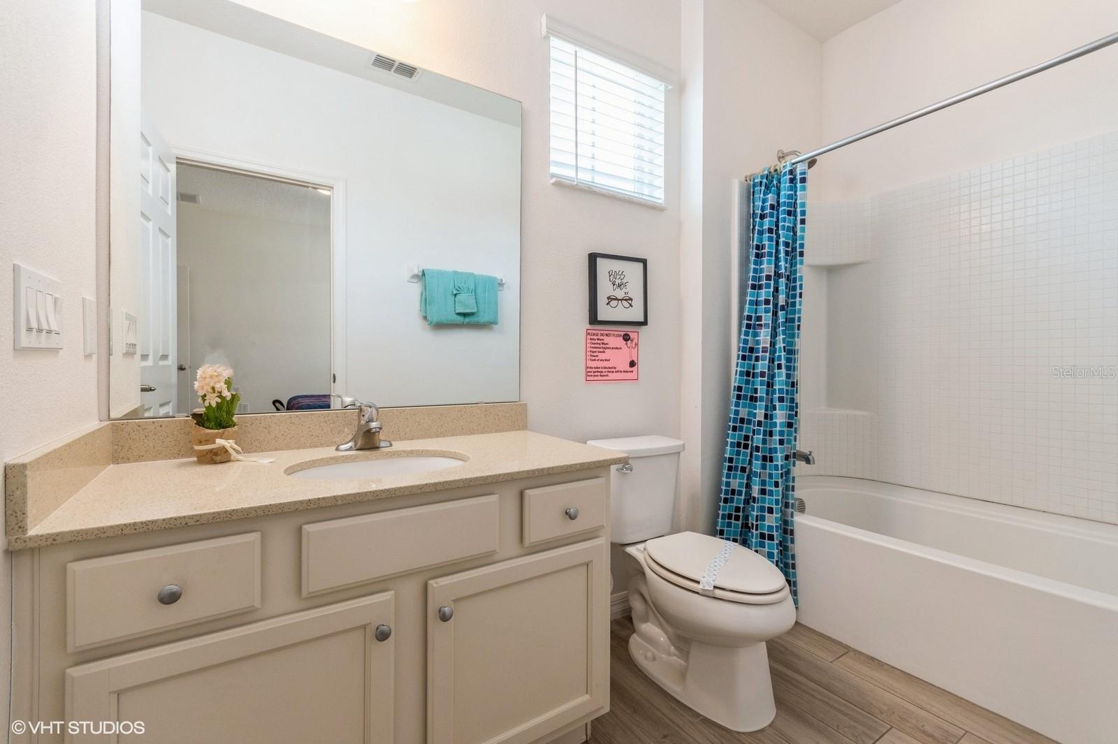 Listing photo id 62 for 7017 Oakwood Street