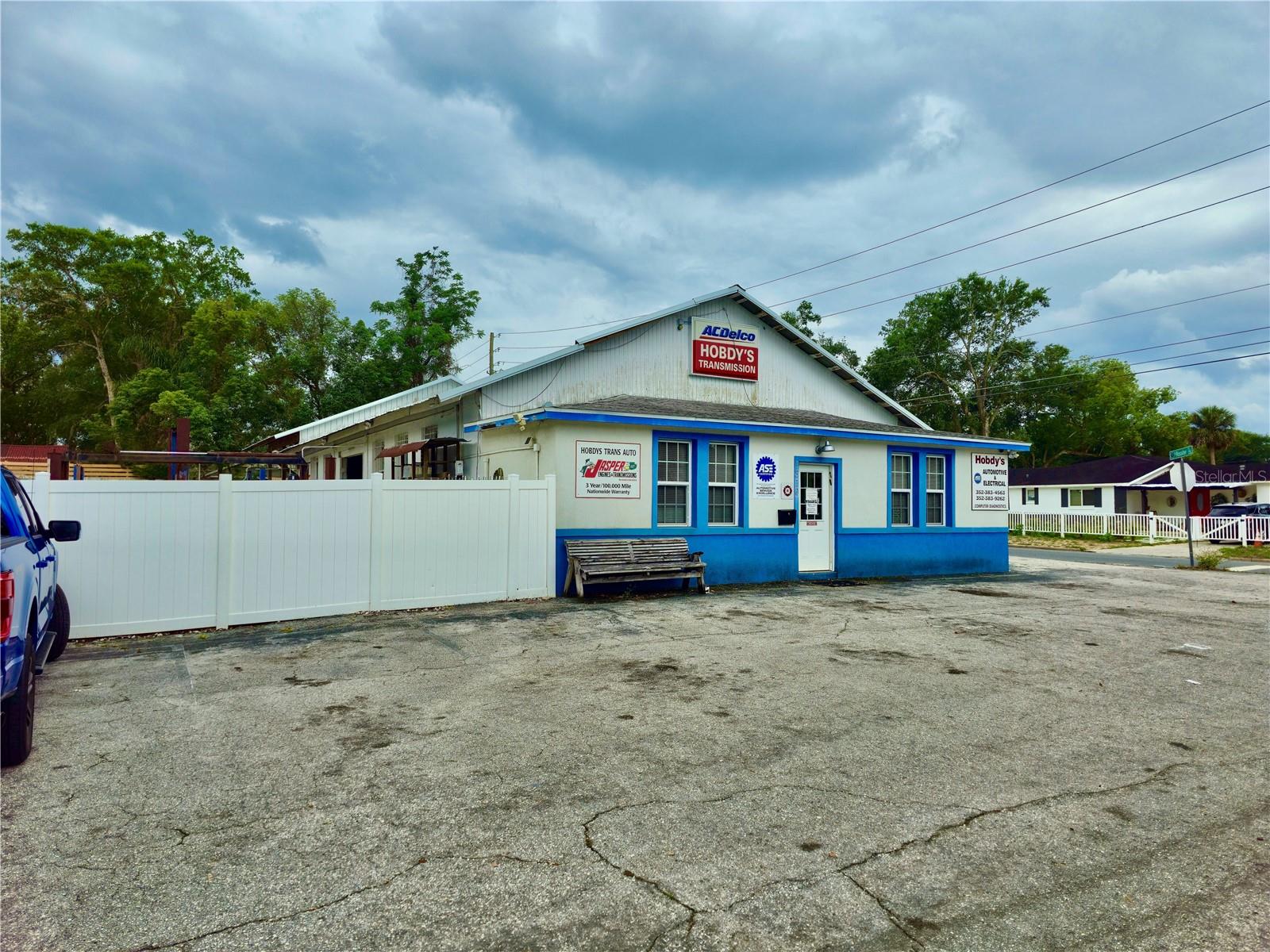 Details for 1310 1st  , MOUNT DORA, FL 32757