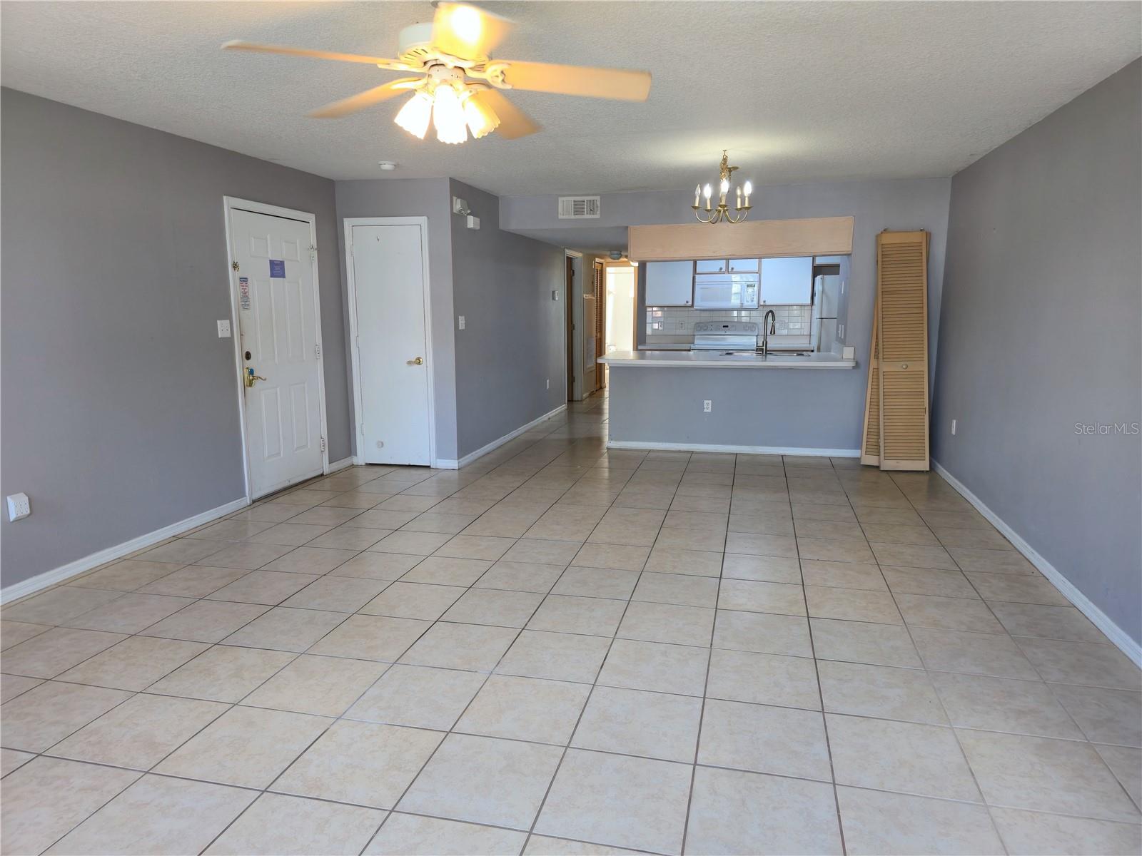 Image 5 of 29 For 3157 Britannia Boulevard B