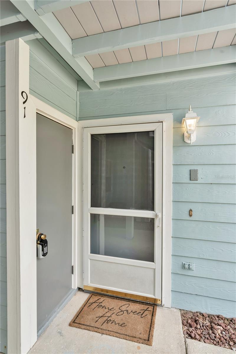 Image 4 of 34 For 2020 Royal Bay Boulevard 91