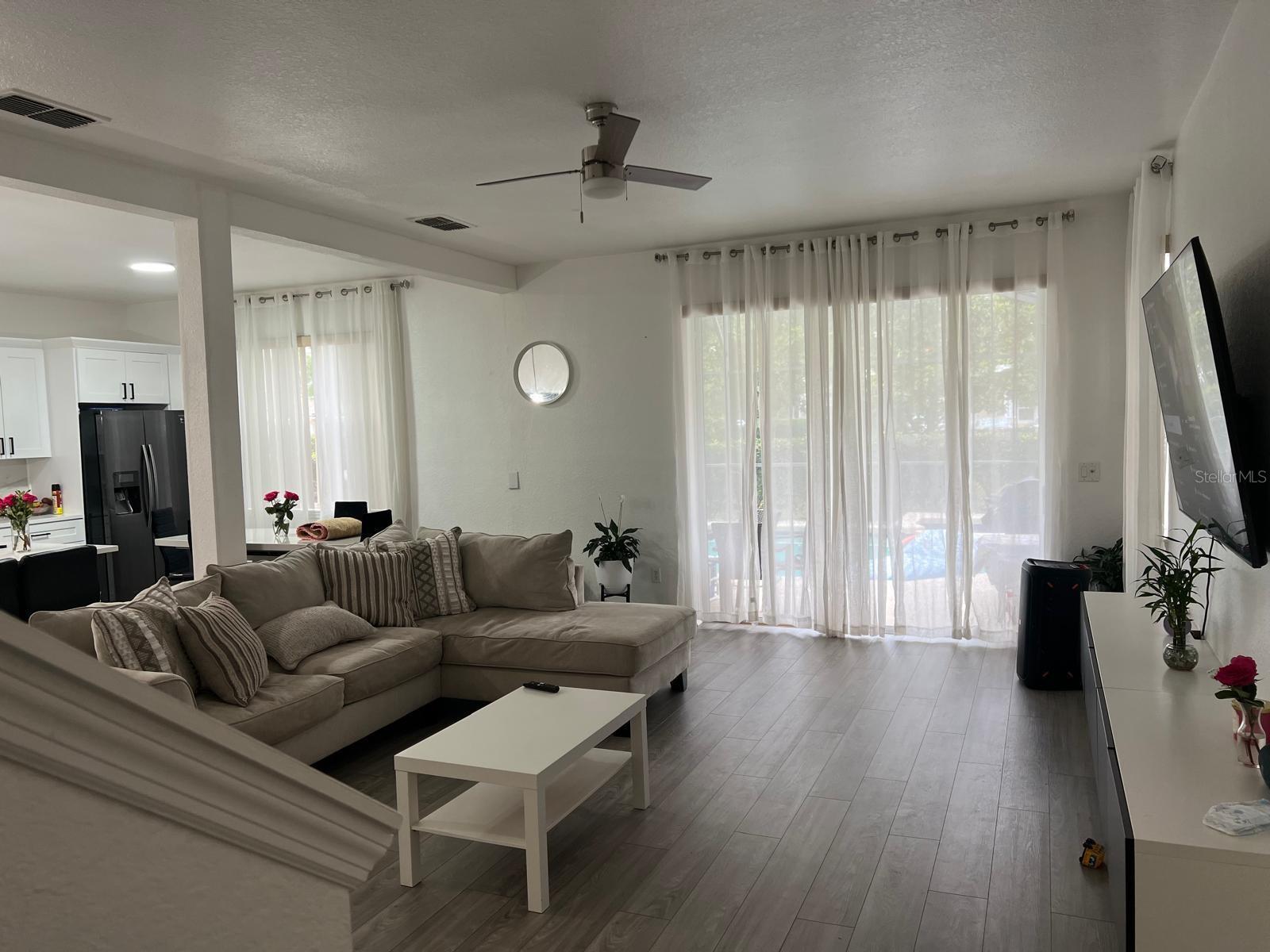 Image 2 of 9 For 17614 Woodcrest Way