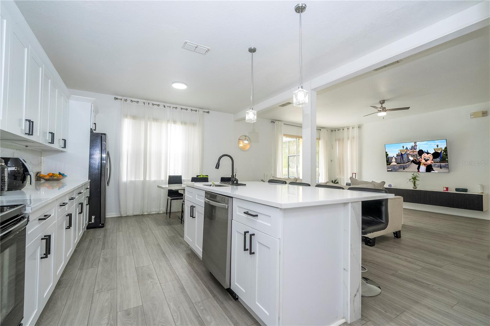 Image 21 of 69 For 17614 Woodcrest Way