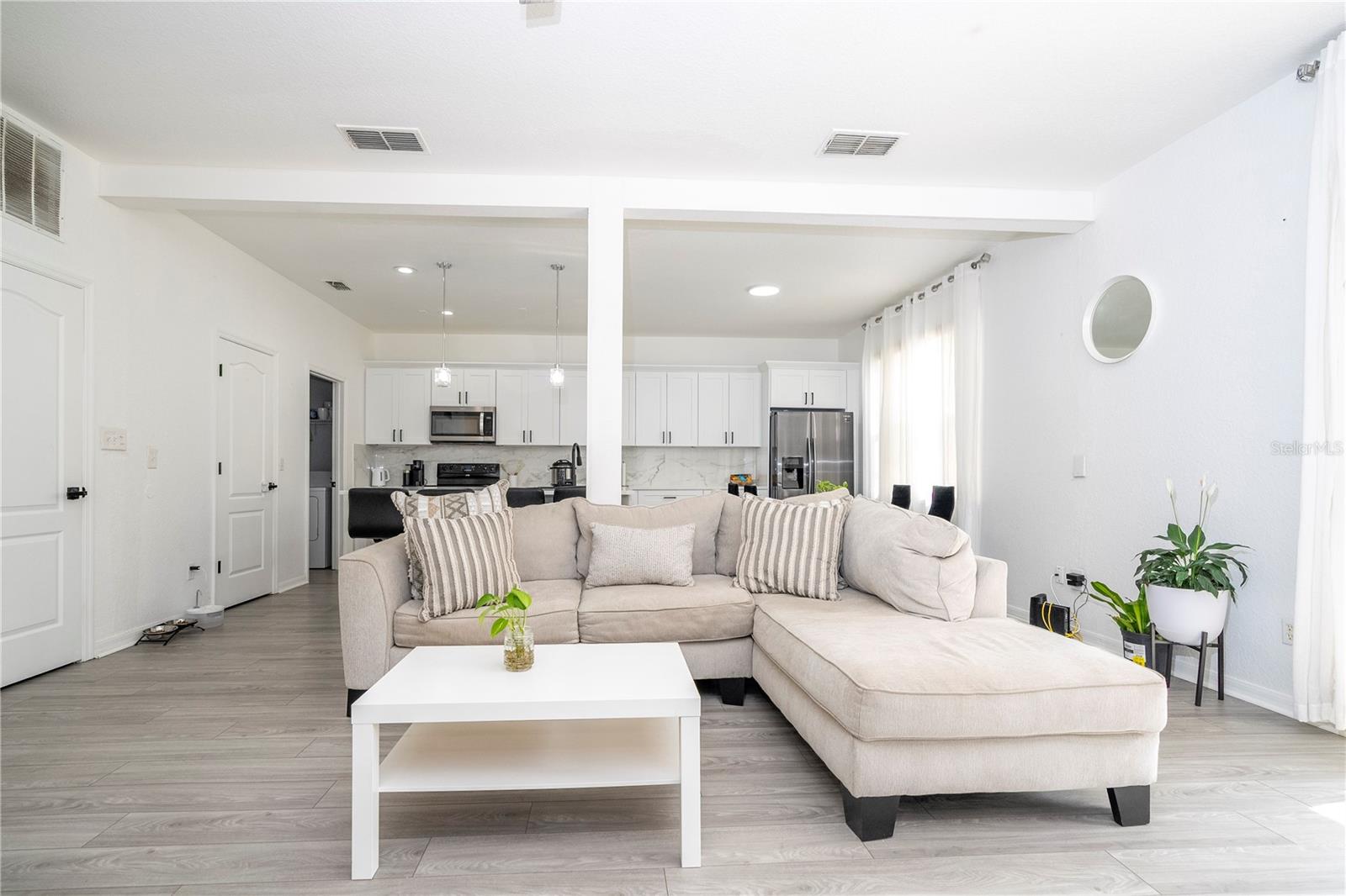 Image 37 of 69 For 17614 Woodcrest Way