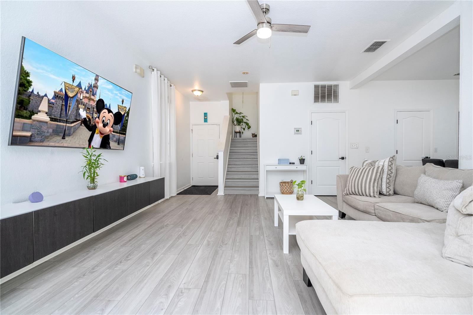Image 40 of 69 For 17614 Woodcrest Way