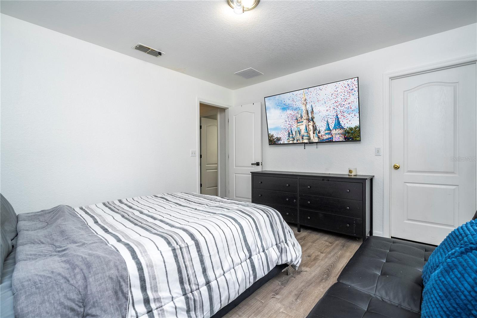 Image 59 of 69 For 17614 Woodcrest Way