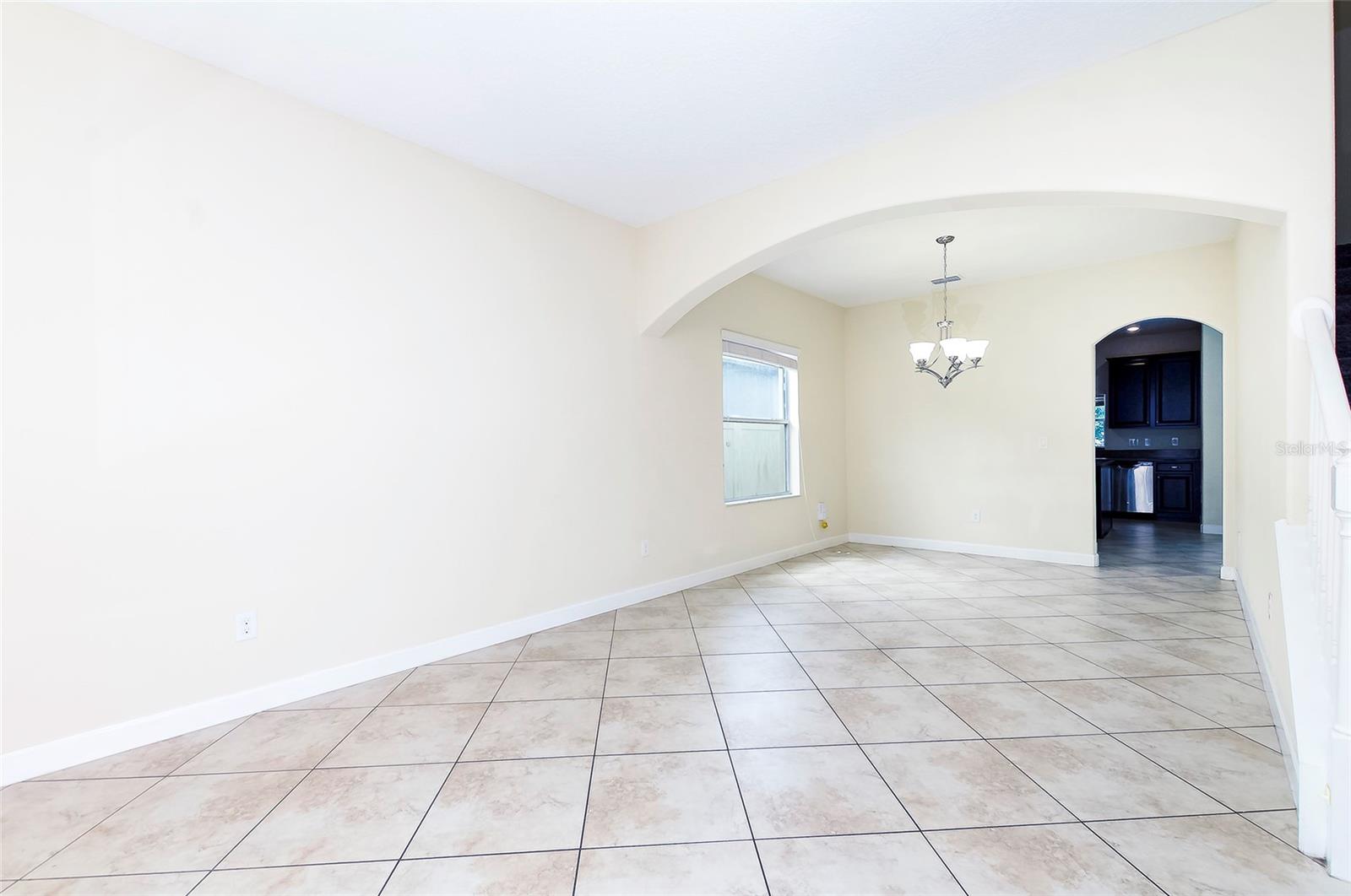 Image 11 of 32 For 1748 Thetford Circle