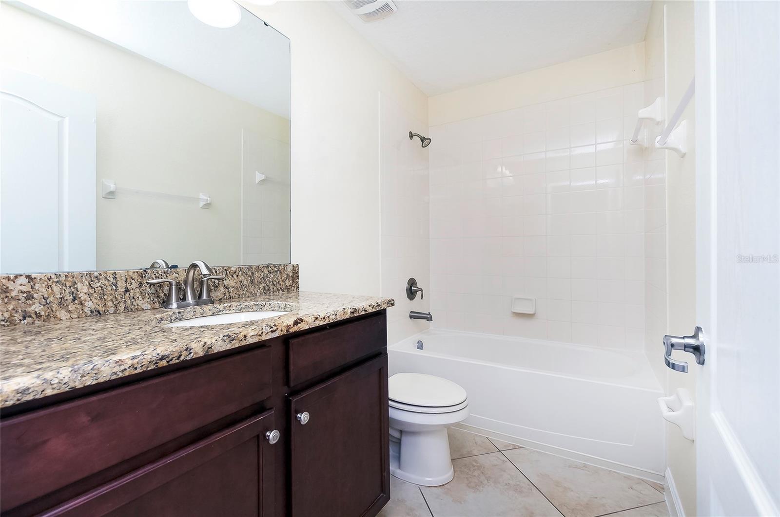 Image 4 of 32 For 1748 Thetford Circle