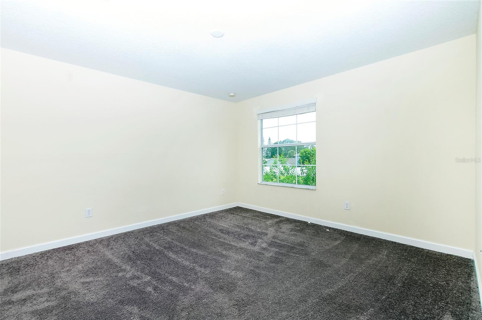 Image 6 of 32 For 1748 Thetford Circle