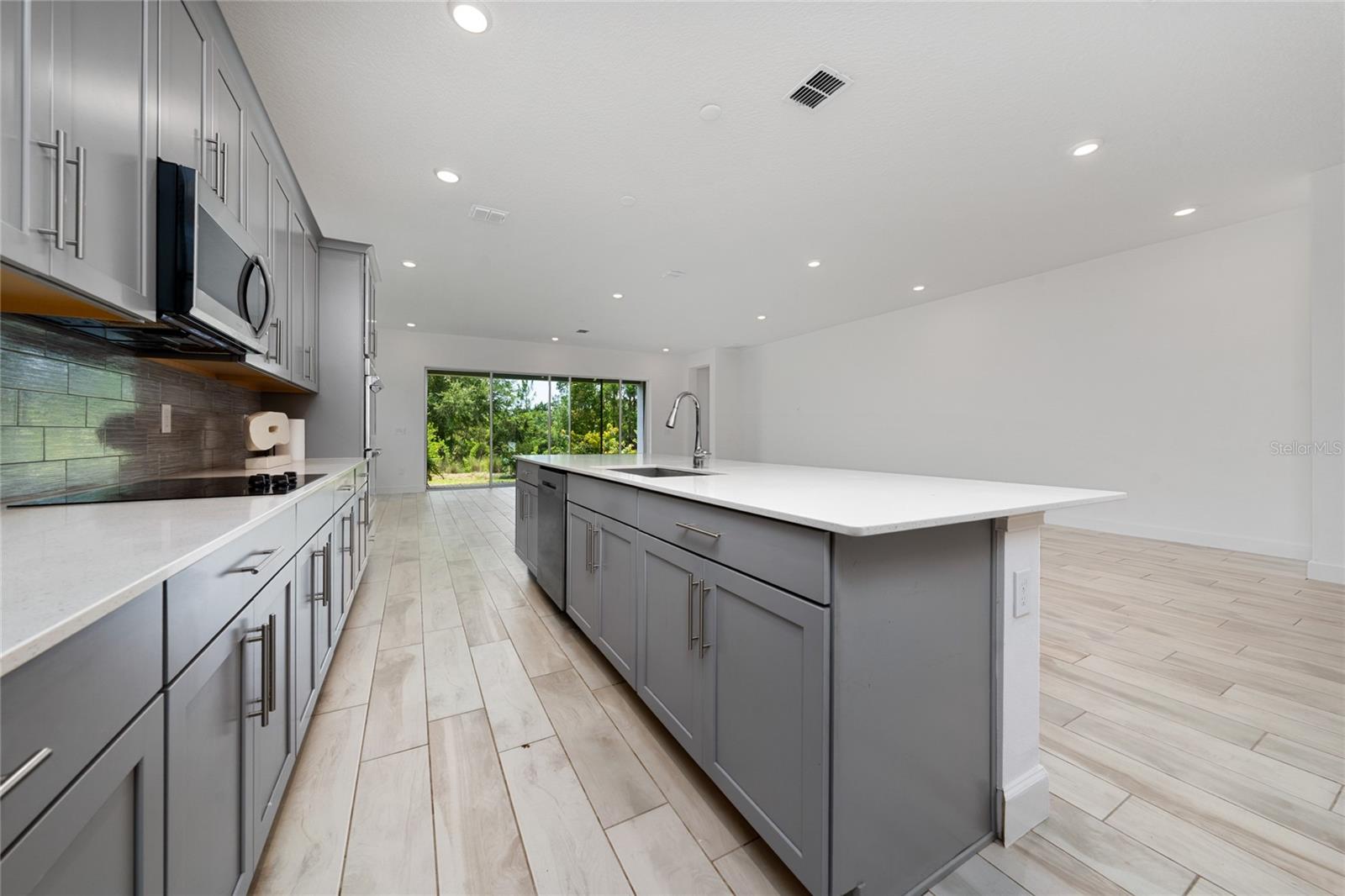 Image 11 of 37 For 7687 Bowery Drive