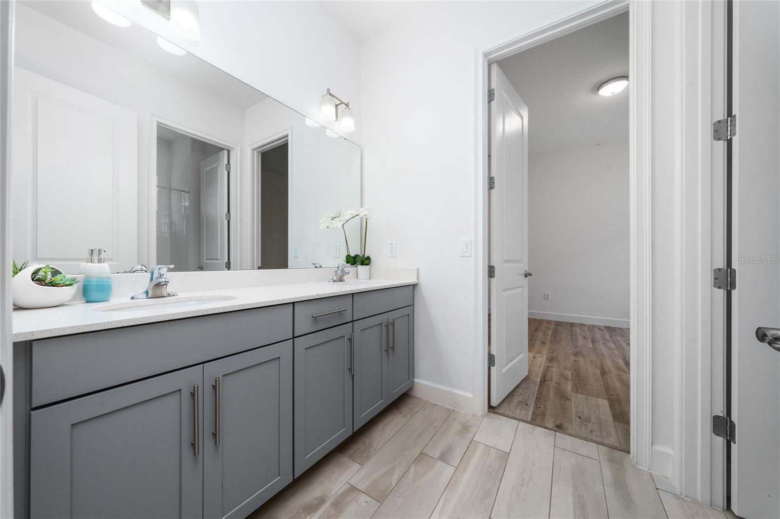 Image 22 of 37 For 7687 Bowery Drive