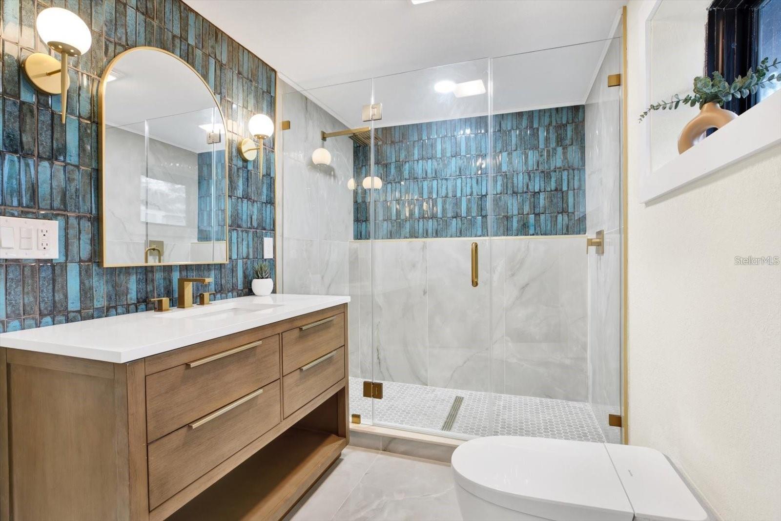 Listing photo id 9 for 203 Driftwood Drive W
