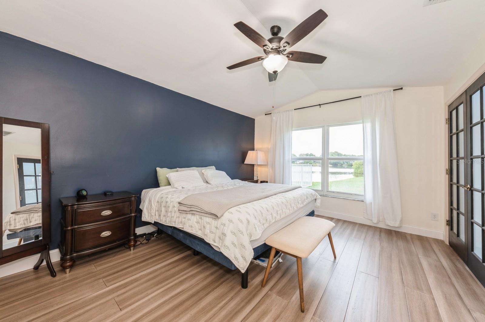 Image 13 of 41 For 7886 Manor Forest Boulevard