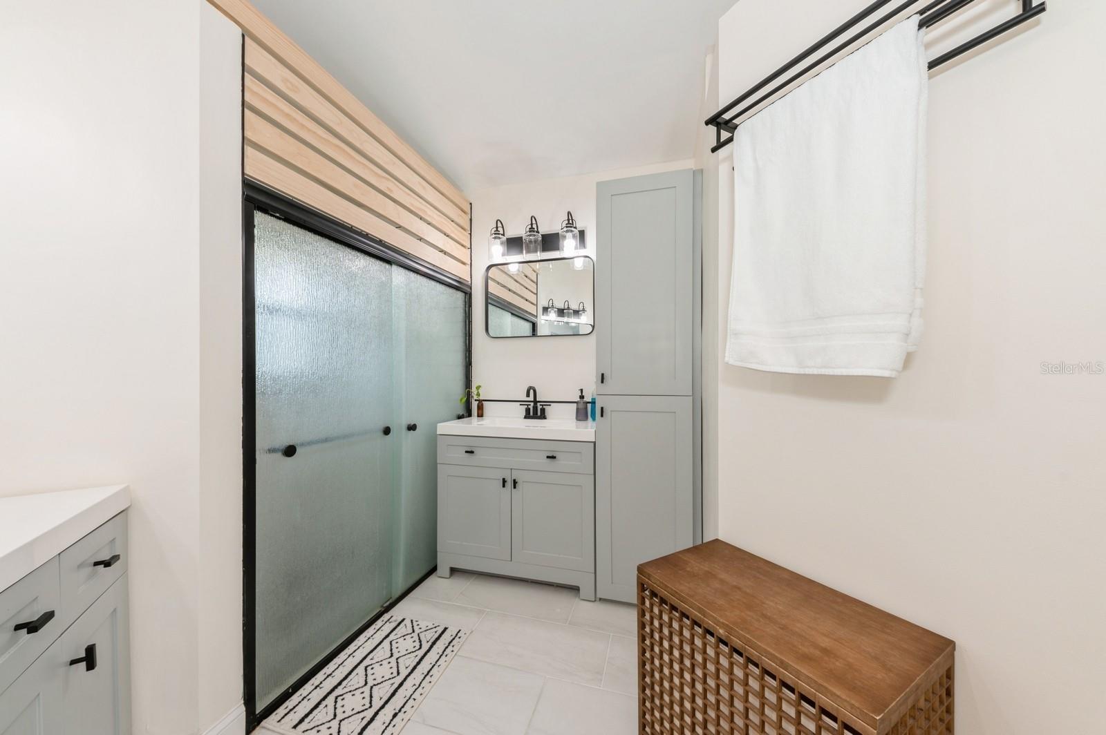 Image 15 of 41 For 7886 Manor Forest Boulevard