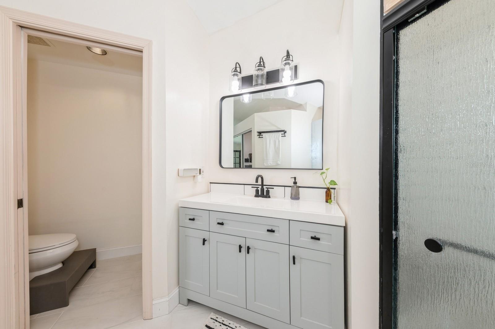 Image 16 of 41 For 7886 Manor Forest Boulevard