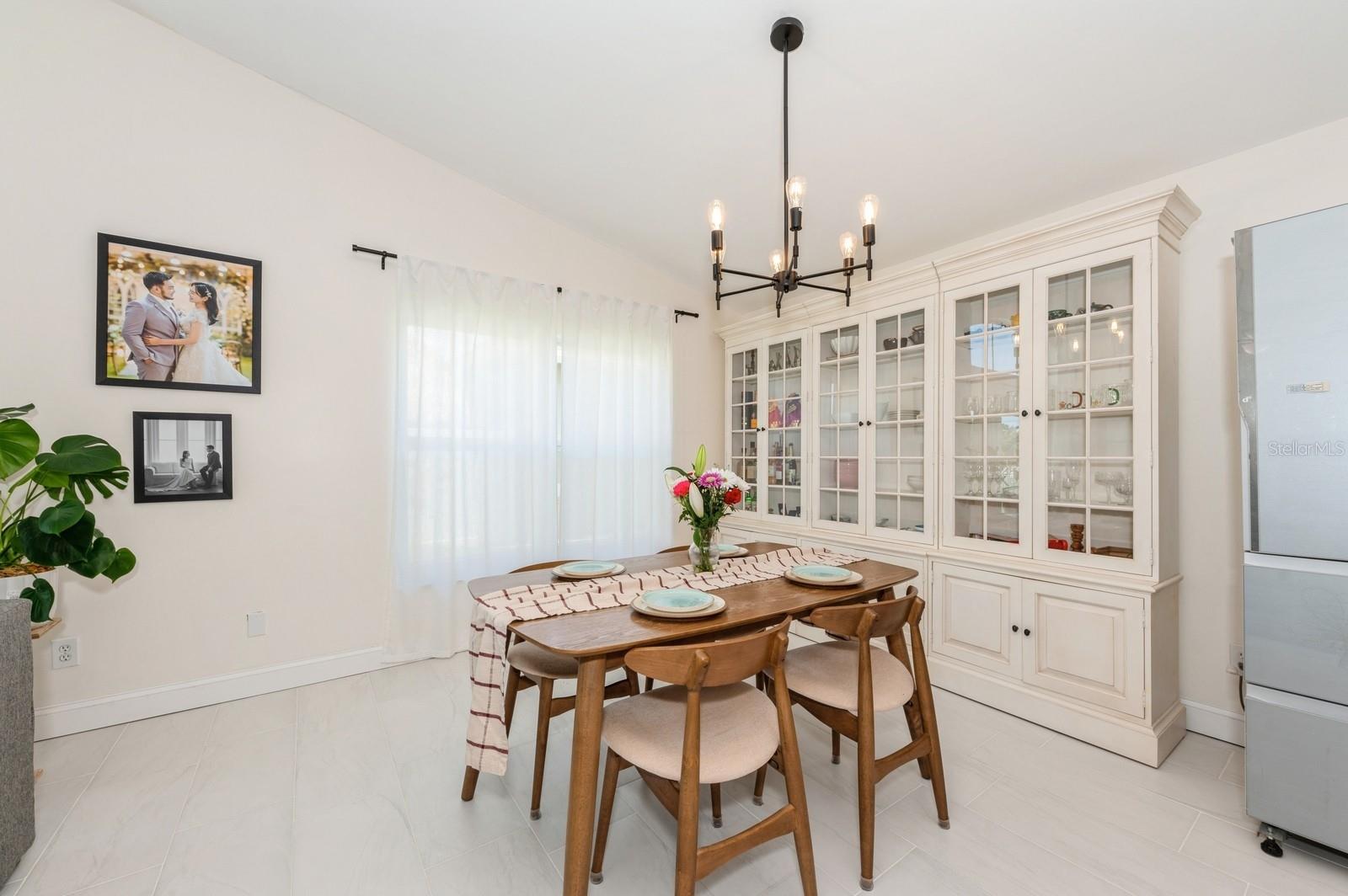 Image 24 of 41 For 7886 Manor Forest Boulevard
