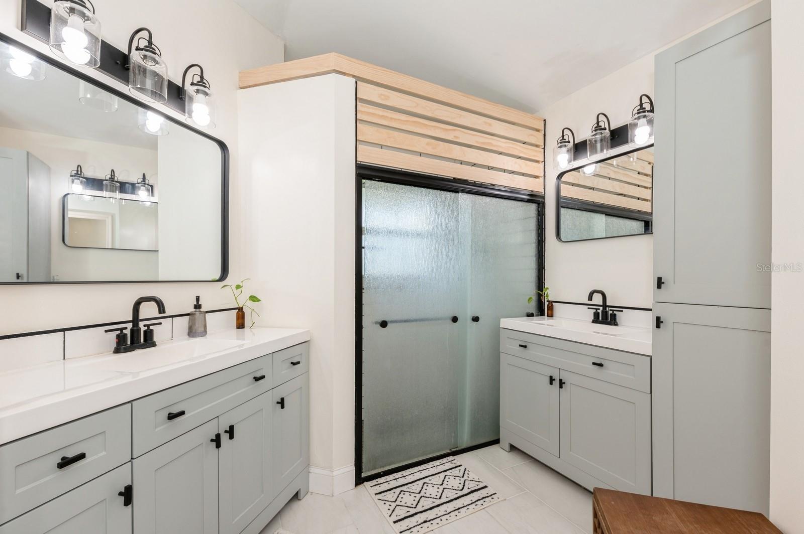 Image 3 of 41 For 7886 Manor Forest Boulevard