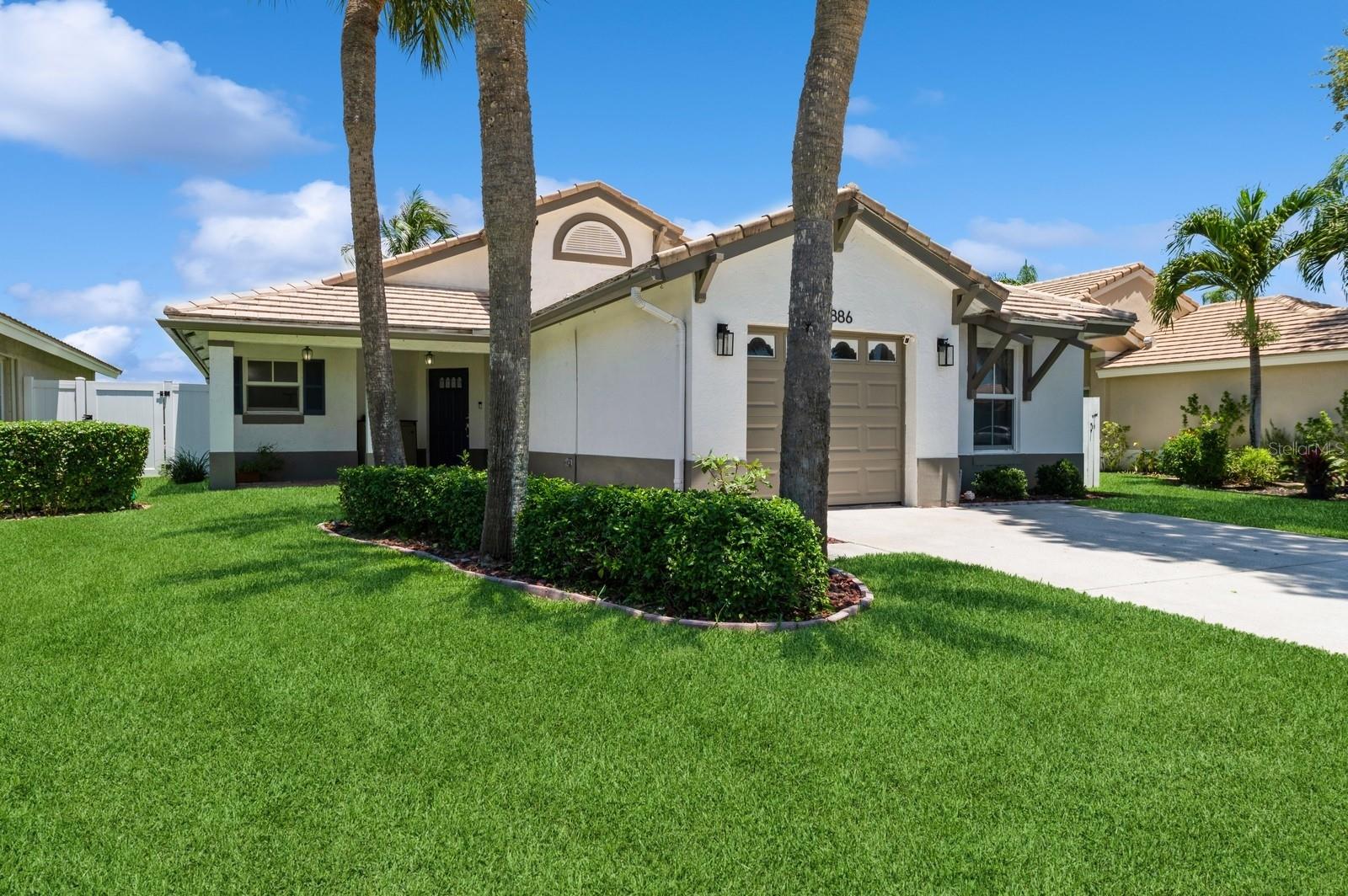 Image 35 of 41 For 7886 Manor Forest Boulevard