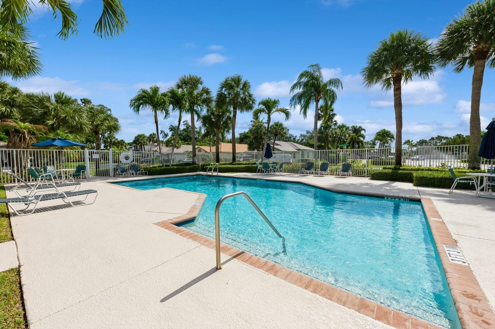 Image 40 of 41 For 7886 Manor Forest Boulevard