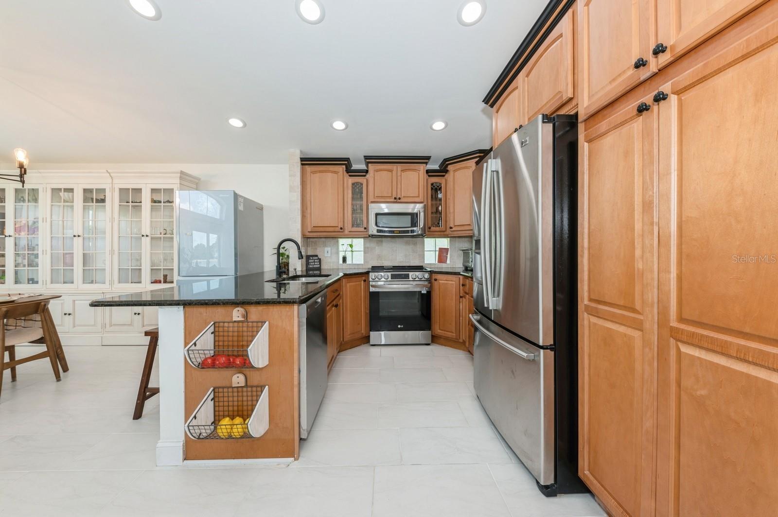 Image 6 of 41 For 7886 Manor Forest Boulevard