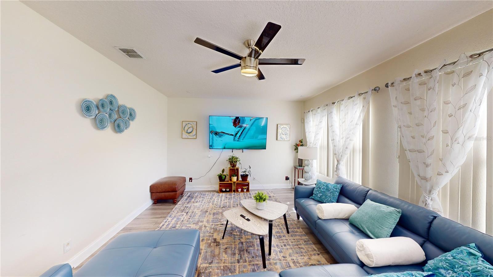 Image 14 of 58 For 3044 Camino Real Drive S