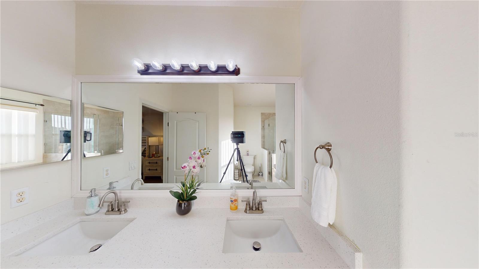Image 41 of 58 For 3044 Camino Real Drive S