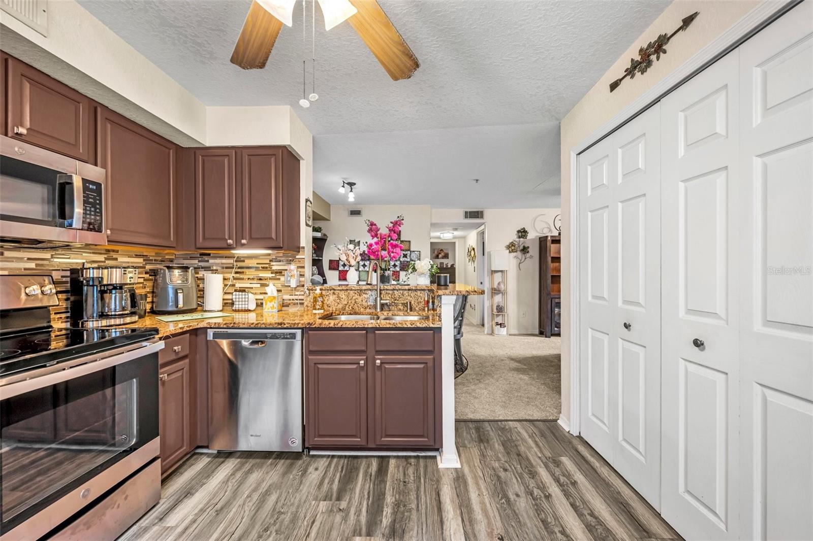 Image 12 of 21 For 3715 Lake Orlando Parkway 11