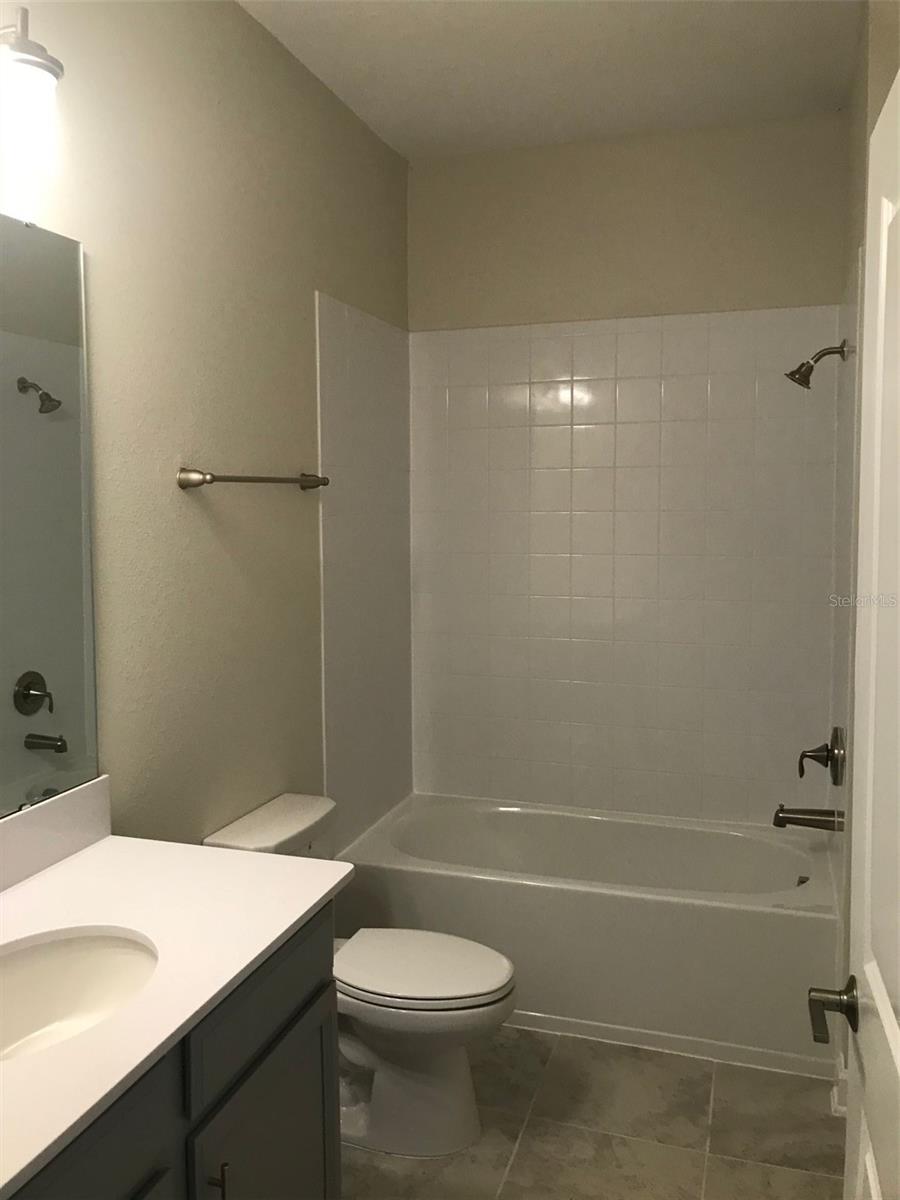 Image 11 of 29 For 11317 History Avenue