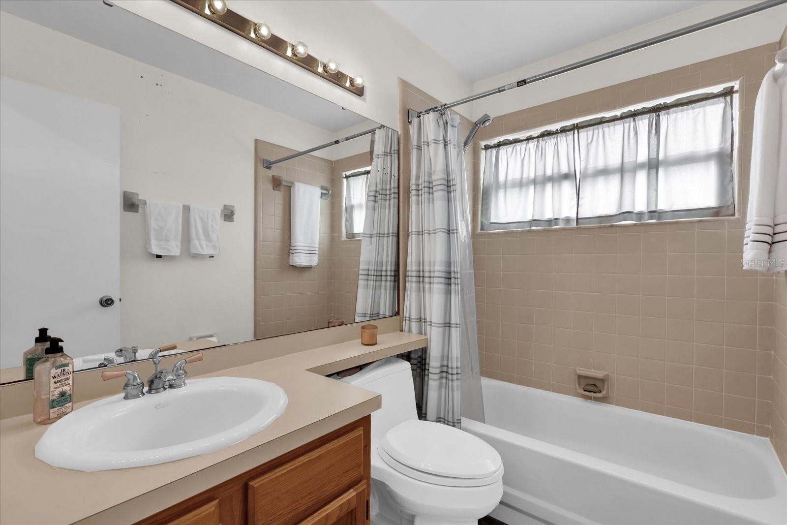 Image 12 of 27 For 2344 Whispering Maple Dr.