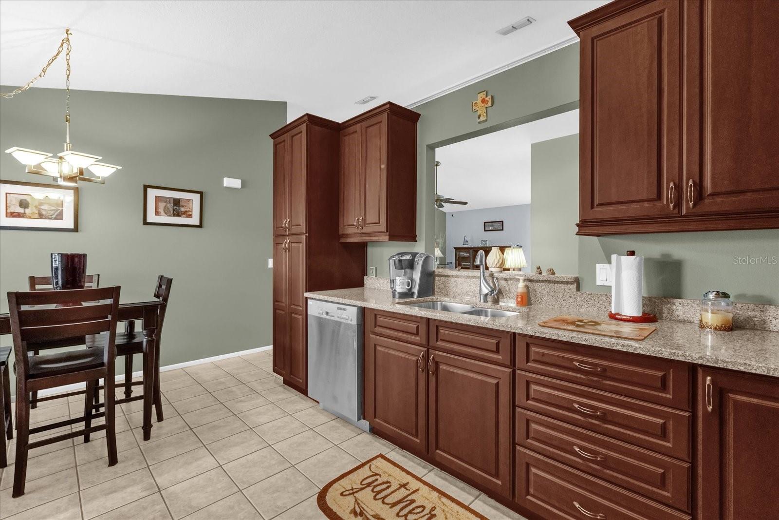 Image 9 of 27 For 2344 Whispering Maple Dr.