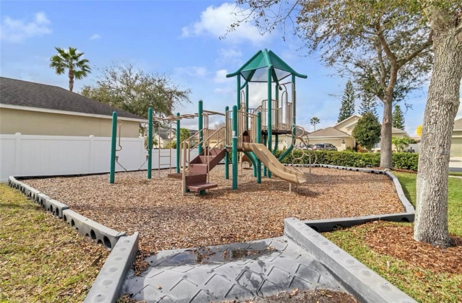 Image 32 of 32 For 10293 Cypress Knee Circle