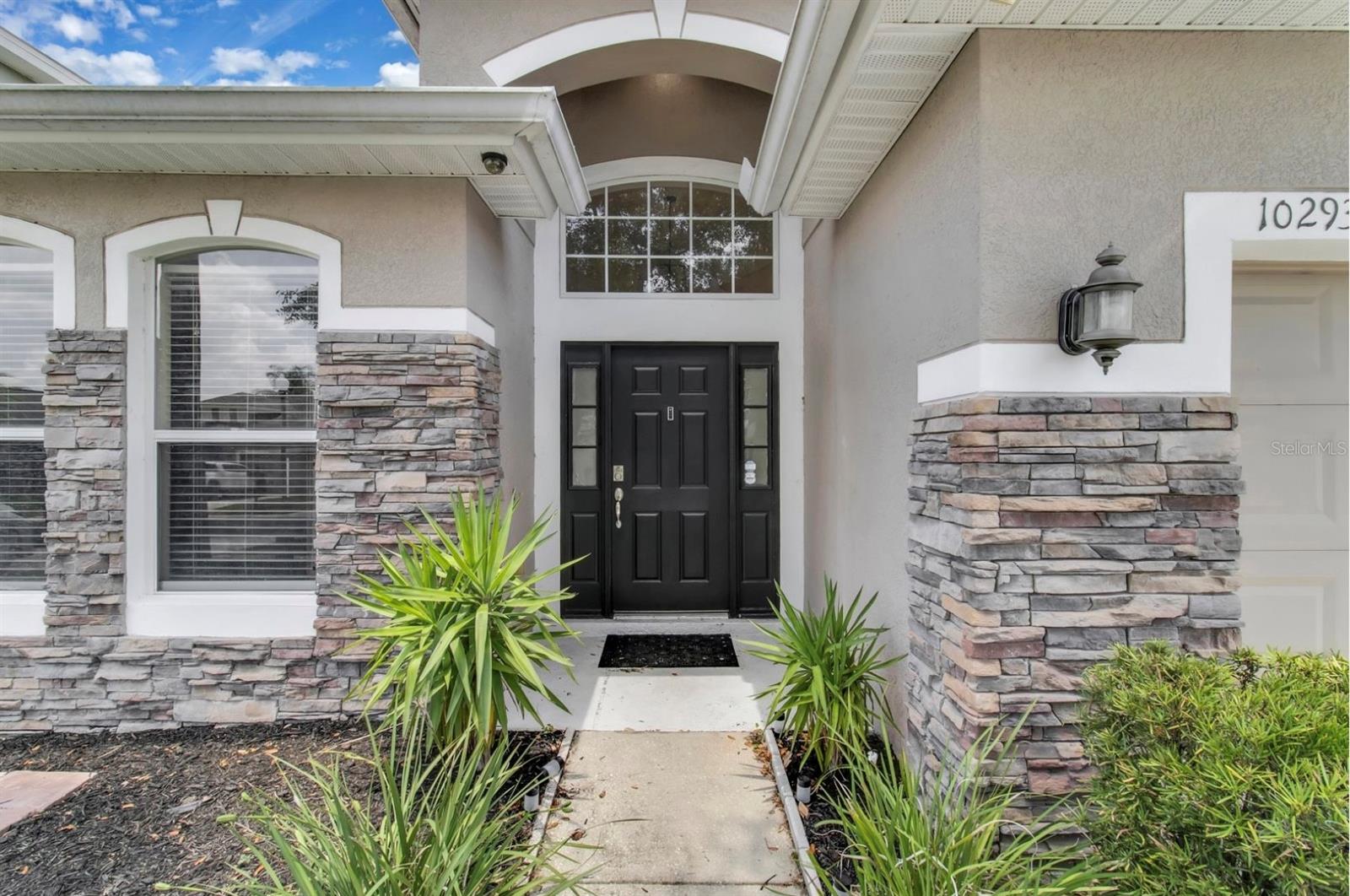 Image 4 of 32 For 10293 Cypress Knee Circle